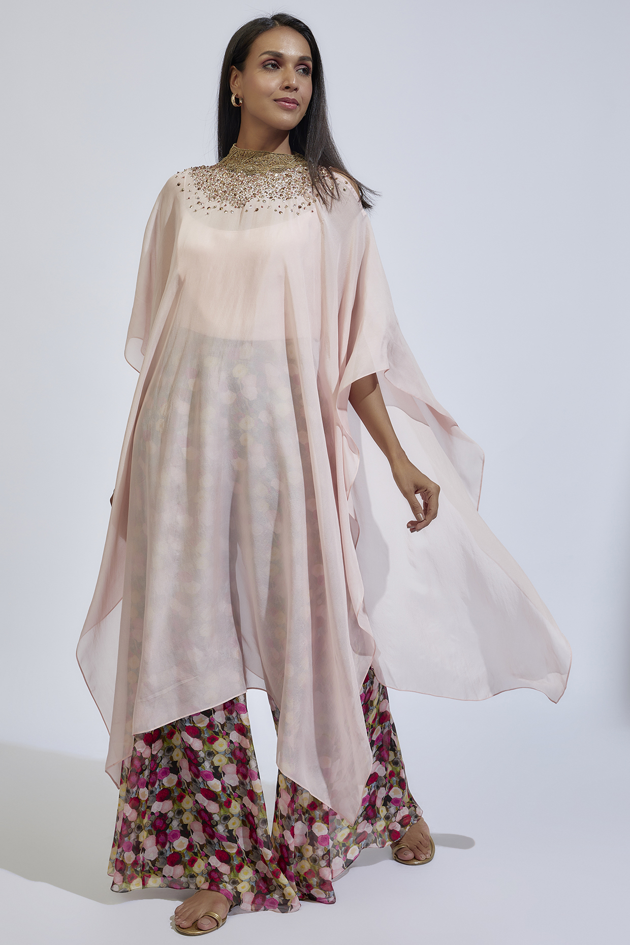 Peach Flat Chiffon Embroidered Cape Set by Anand Kabra at Pernia's Pop Up Shop