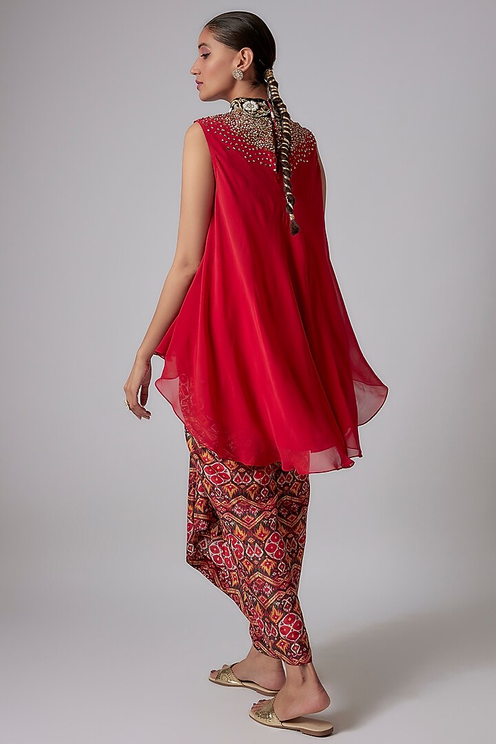 Red Georgette Embroidered Cape Set by Anand Kabra at Pernia's Pop Up Shop