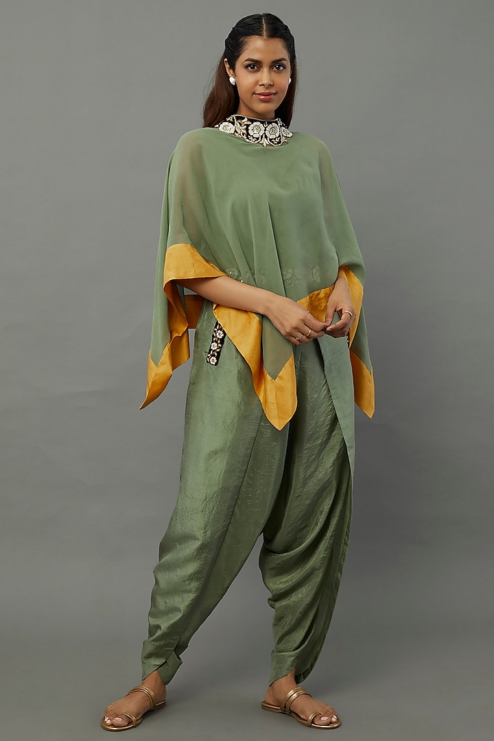 Green Embroidered Cape Set by Anand Kabra
