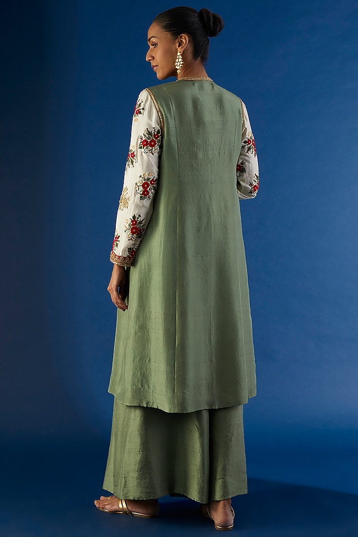 Green Dupion Embroidered Kurta Set by Anand Kabra at Pernia's Pop Up Shop