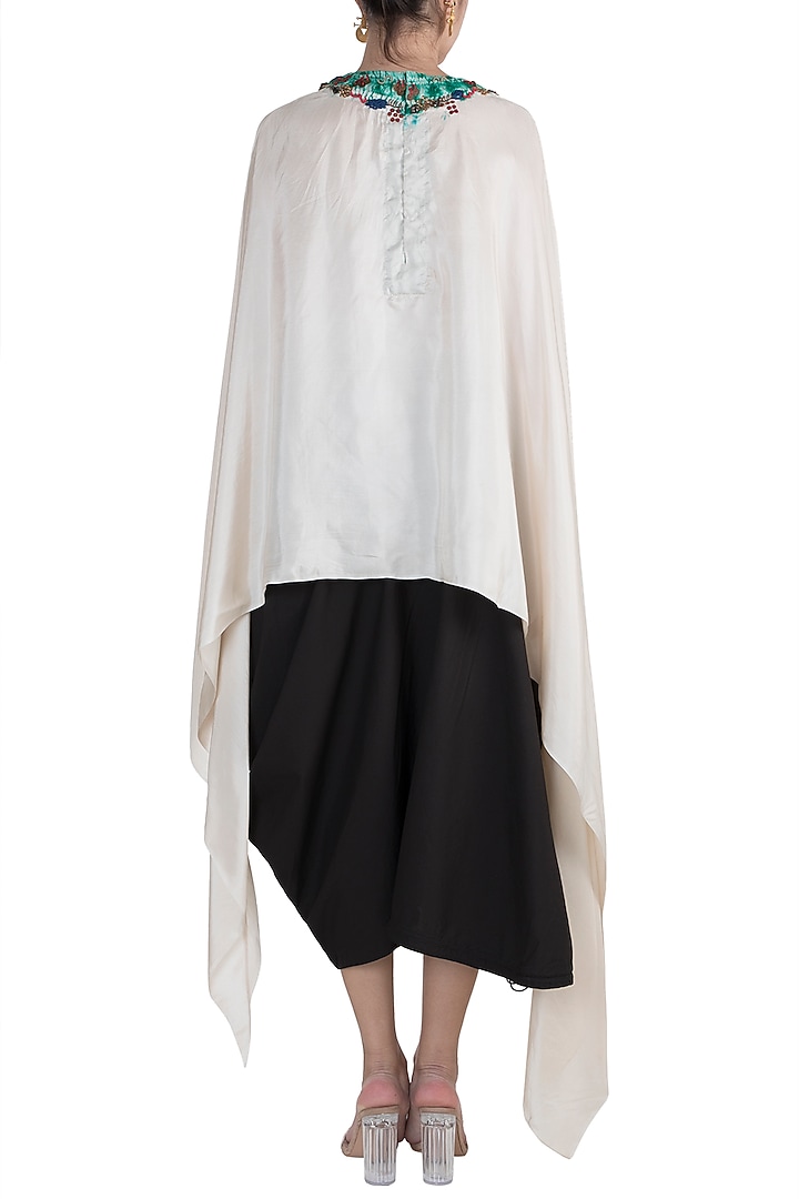 Cream Highlighted Dupatta Cape With Black Skirt by Anamika Khanna at Pernia's Pop Up Shop