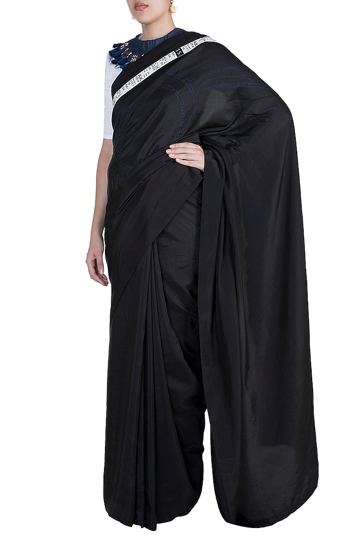 Black Shibori Wedding Saree Set by Anamika Khanna at Pernia's Pop Up Shop