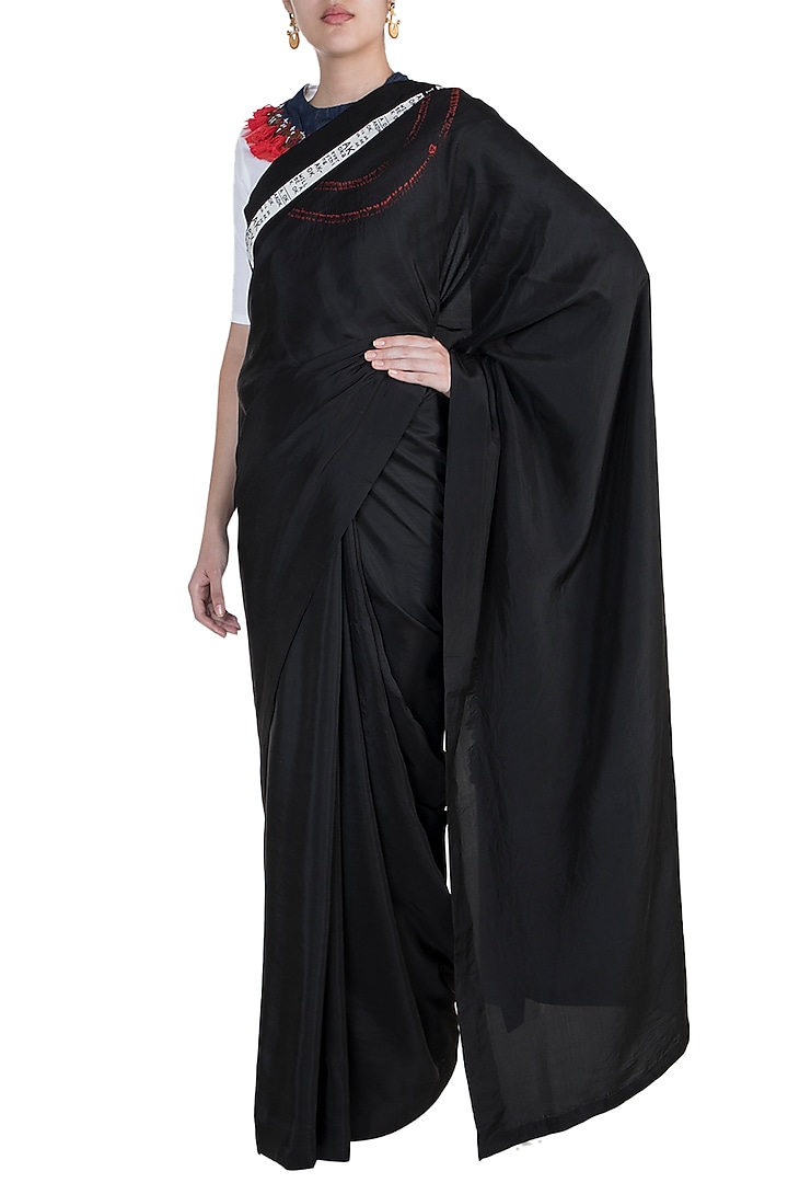 Black Highlighted Wedding Saree Set by Anamika Khanna at Pernia's Pop Up Shop
