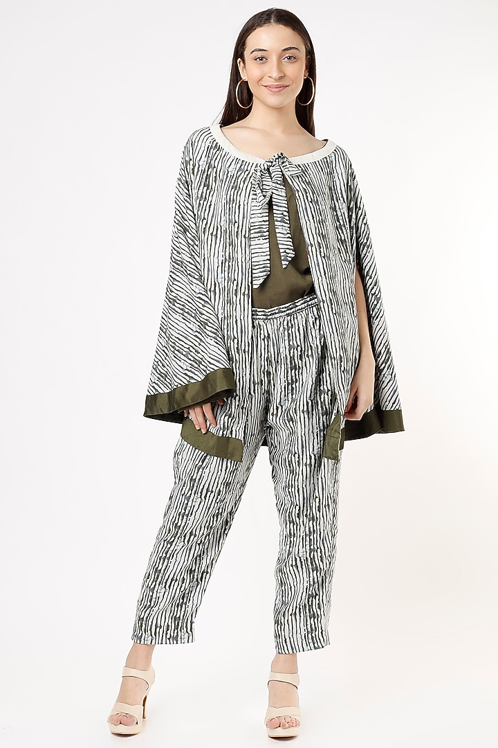 Mehendi Green Muslin Silk Printed Co-Ord Set by ANMOL KAKAD at Pernia's Pop Up Shop