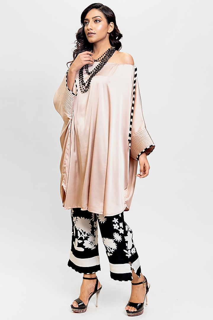 Champagne Pink Silk Tunic Set by ANMOL KAKAD at Pernia's Pop Up Shop