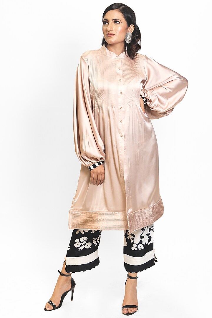 Champagne Pink Silk Tunic Set by ANMOL KAKAD at Pernia's Pop Up Shop