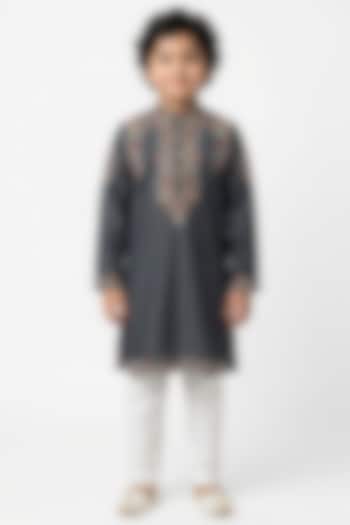 Charcoal Grey Cotton Silk Floral Embroidered Kurta Set For Boys by Ankit V kapoor Kids at Pernia's Pop Up Shop