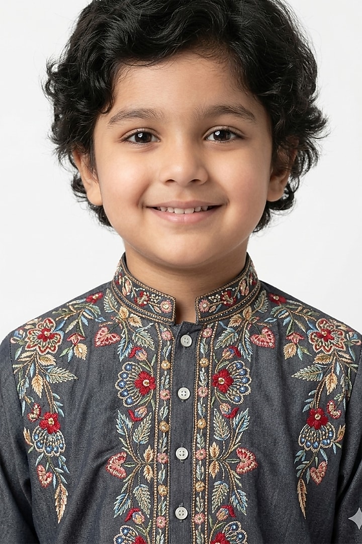 Charcoal Grey Cotton Silk Floral Embroidered Kurta Set For Boys by Ankit V kapoor Kids at Pernia's Pop Up Shop