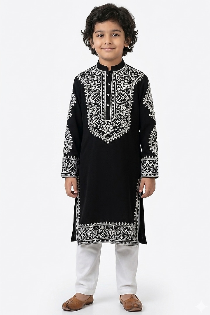 Black Cotton Silk Thread Embroidered Kurta Set For Boys by Ankit V kapoor Kids at Pernia's Pop Up Shop