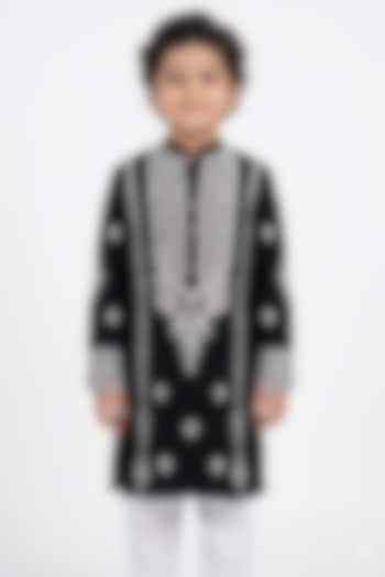 Black Cotton Silk Floral Embroidered Kurta Set For Boys by Ankit V kapoor Kids at Pernia's Pop Up Shop