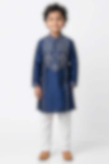 Navy Blue Cotton Silk Floral Embroidered Kurta Set For Boys by Ankit V kapoor Kids at Pernia's Pop Up Shop