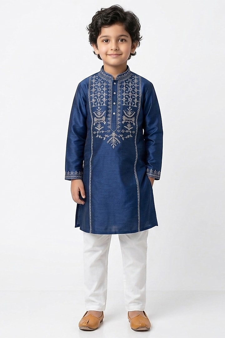 Navy Blue Cotton Silk Floral Embroidered Kurta Set For Boys by Ankit V kapoor Kids at Pernia's Pop Up Shop