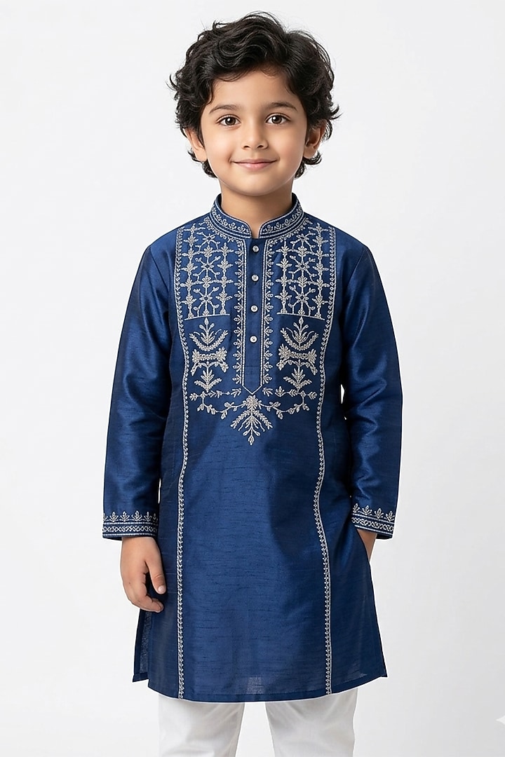 Navy Blue Cotton Silk Floral Embroidered Kurta Set For Boys by Ankit V kapoor Kids at Pernia's Pop Up Shop