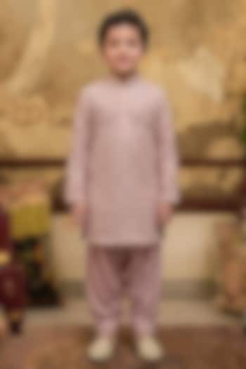 Blush Pink Cotton Silk Chikankari Embroidered Kurta Set For Boys by Ankit V kapoor Kids at Pernia's Pop Up Shop