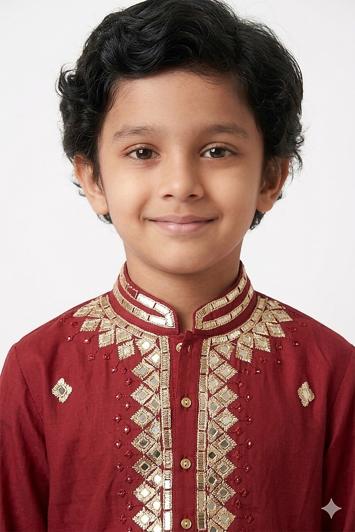 Maroon Cotton Silk Embroidered Kurta Set For Boys by Ankit V kapoor Kids at Pernia's Pop Up Shop