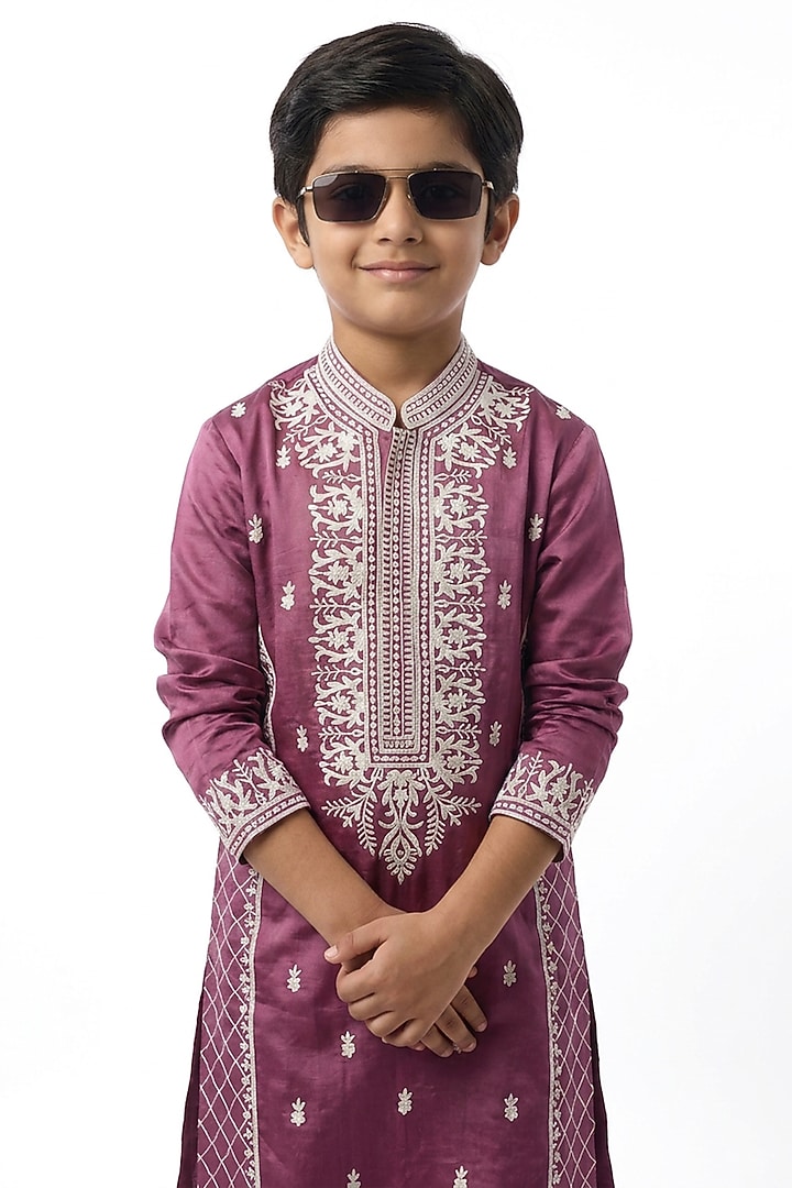 Mauve Cotton Silk Chikankari Embroidered Kurta Set For Boys by Ankit V kapoor Kids at Pernia's Pop Up Shop