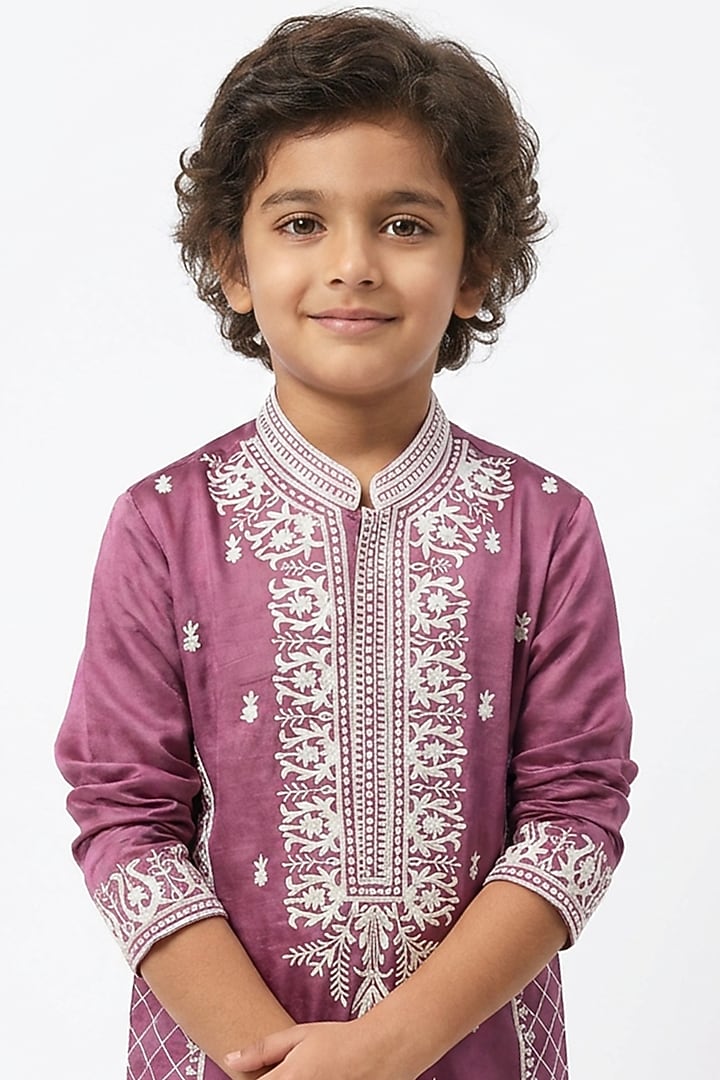 Mauve Cotton Silk Chikankari Embroidered Kurta Set For Boys by Ankit V kapoor Kids at Pernia's Pop Up Shop