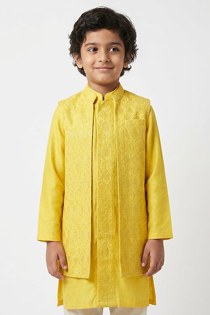 Yellow Cotton Silk Chikankari Embroidered Indowestern Set For Boys by Ankit V kapoor Kids at Pernia's Pop Up Shop