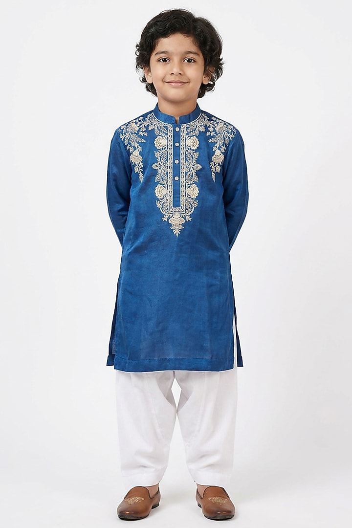 Teal Blue Cotton Silk Floral Embellished Kurta Set For Boys by Ankit V kapoor Kids at Pernia's Pop Up Shop