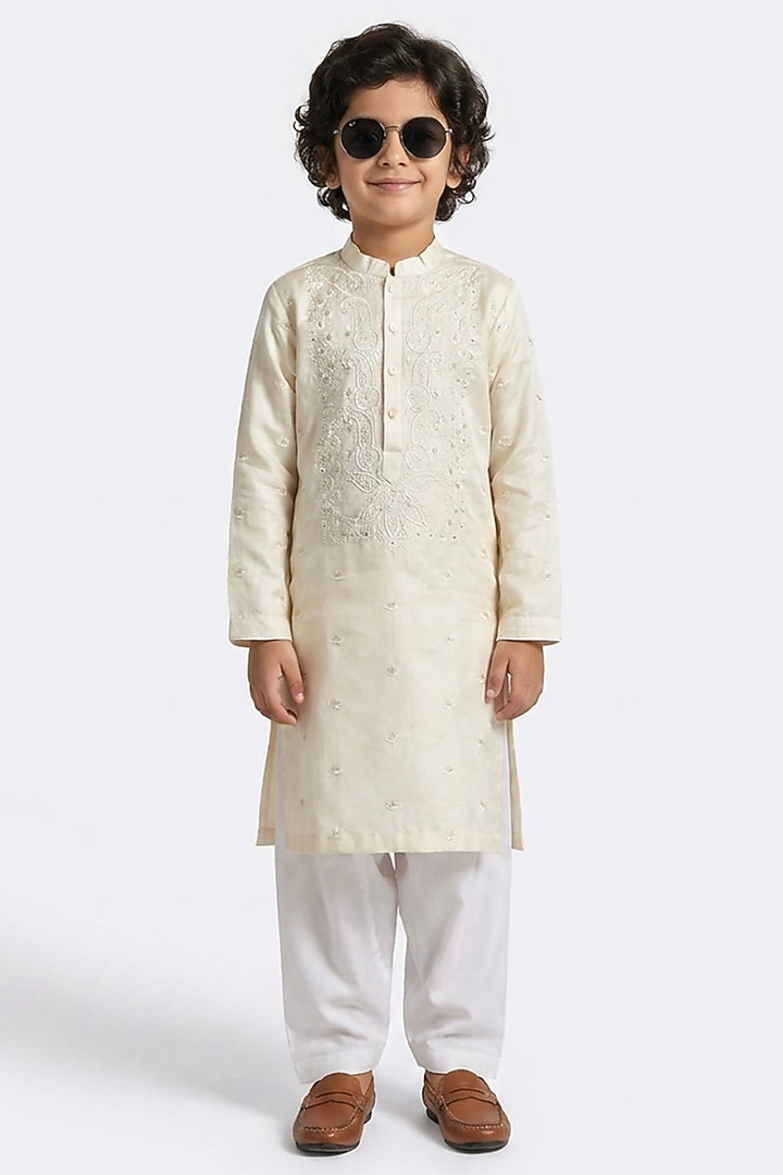 Soft Cream Cotton Silk Thread Embroidered Kurta Set For Boys by Ankit V kapoor Kids at Pernia's Pop Up Shop