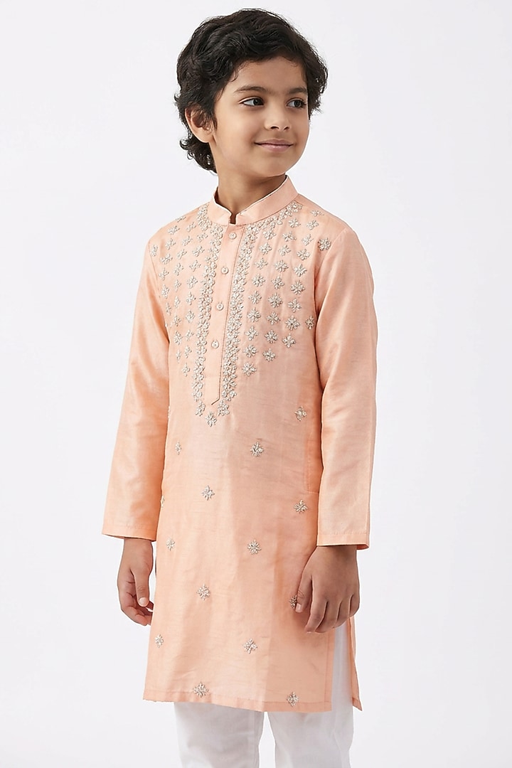 Peach Cotton Silk Thread Embroidered Kurta Set For Boys by Ankit V kapoor Kids at Pernia's Pop Up Shop