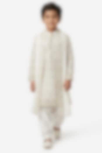 Ivory Cotton Silk Mirror Embroidered Kurta Set For Boys by Ankit V kapoor Kids at Pernia's Pop Up Shop