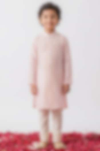 Blush Pink Silk Thread Embroidered Kurta Set For Boys by Ankit V kapoor Kids at Pernia's Pop Up Shop