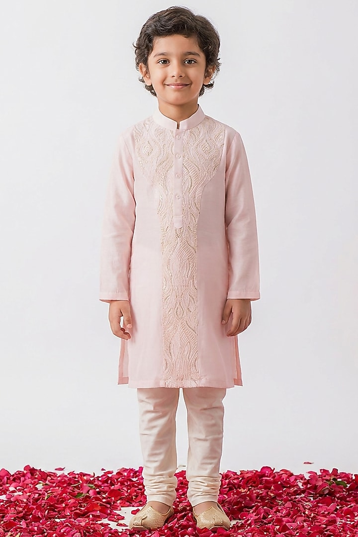 Blush Pink Silk Thread Embroidered Kurta Set For Boys by Ankit V kapoor Kids at Pernia's Pop Up Shop