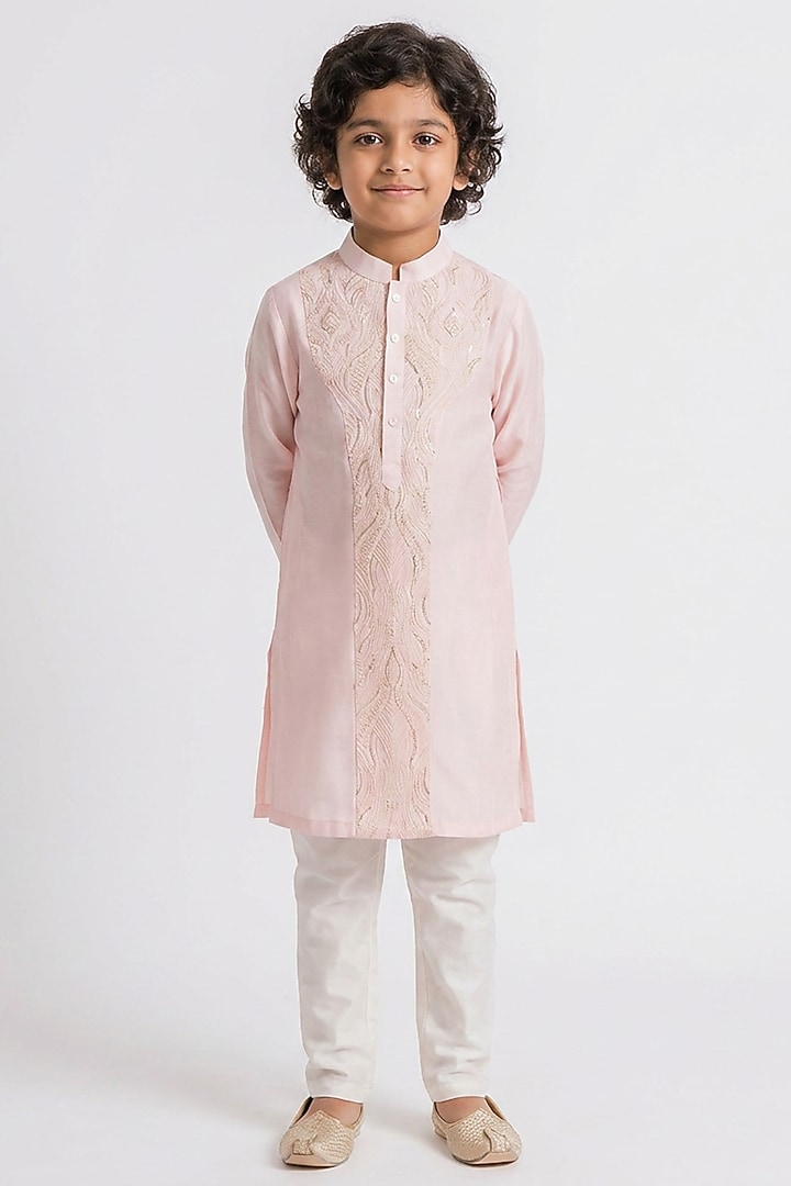 Blush Pink Silk Thread Embroidered Kurta Set For Boys by Ankit V kapoor Kids at Pernia's Pop Up Shop