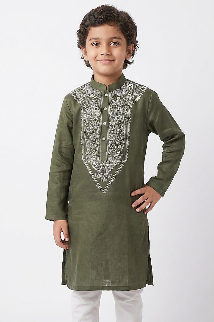 Olive Green Silk Chikankari Embroidered Kurta Set For Boys by Ankit V kapoor Kids at Pernia's Pop Up Shop