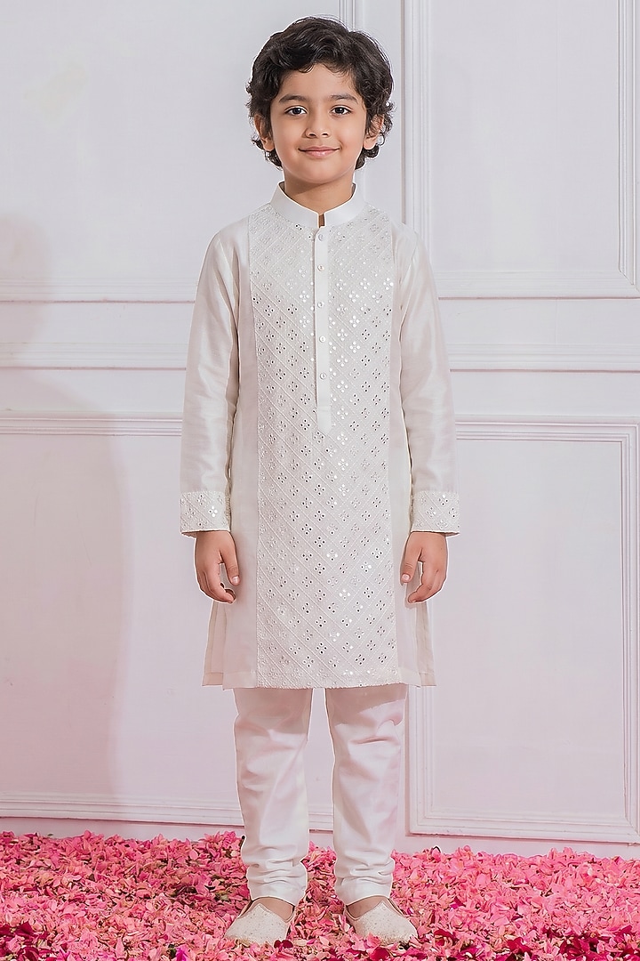 Off-White Silk Mirror Embroidered Kurta Set For Boys by Ankit V kapoor Kids at Pernia's Pop Up Shop