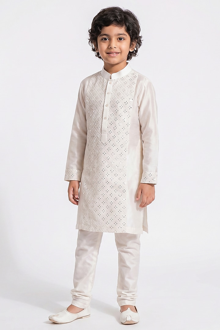 Off-White Silk Mirror Embroidered Kurta Set For Boys by Ankit V kapoor Kids at Pernia's Pop Up Shop