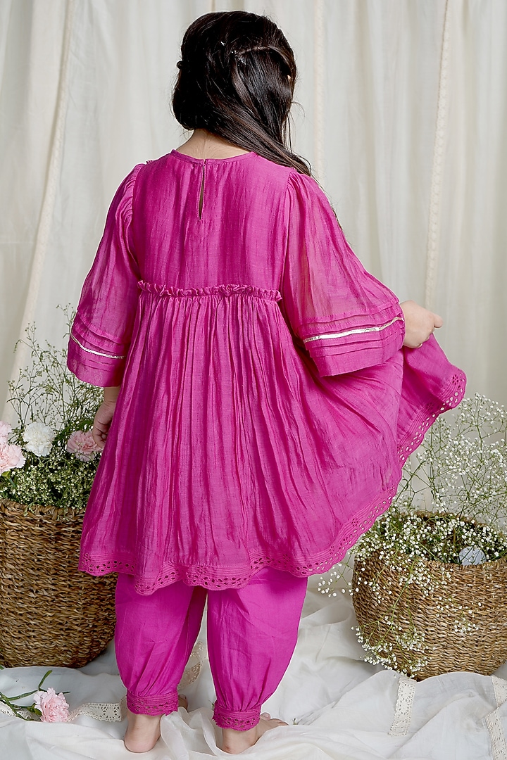 Fuchsia Hand Embroidered Kurta Set For Girls by Ananda Life - Kids at Pernia's Pop Up Shop