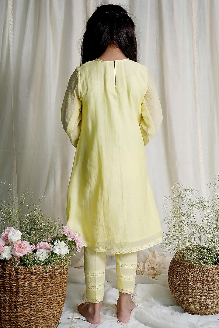 Lemon Yellow Chanderi Kurta Set For Girls by Ananda Life - Kids at Pernia's Pop Up Shop