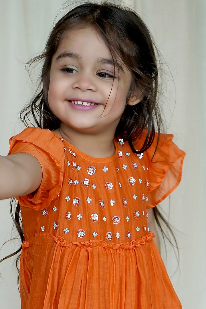 Tangerine Chanderi Kurta Set For Girls by Ananda Life - Kids at Pernia's Pop Up Shop
