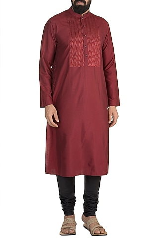 Maroon Embroidered Kurta Set by Anuj Madaan