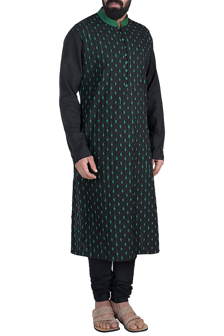 Mehendi Green Kurta Set by Anuj Madaan at Pernia's Pop Up Shop