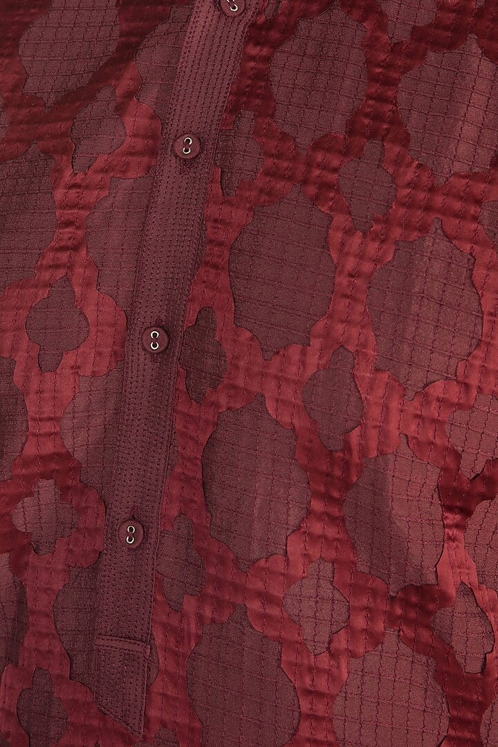Maroon Applique Kurta Set by Anuj Madaan at Pernia's Pop Up Shop