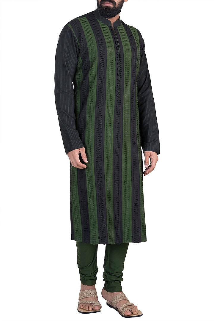 Mehendi Green Cutwork Kurta Set by Anuj Madaan at Pernia's Pop Up Shop