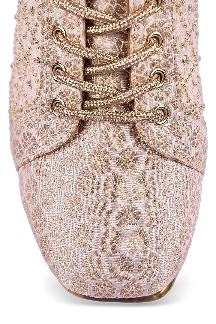 Off-White Brocade Cutdana & Thread Embroidered Sneakers by Anaar at Pernia's Pop Up Shop