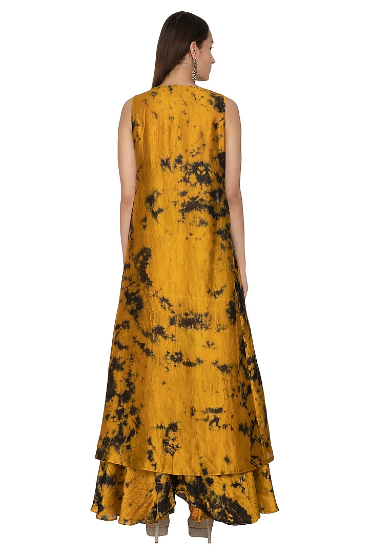 Mustard & Black Embroidered Tie-Dye Cape Wedding Lehenga Set by Ank By Amrit Kaur at Pernia's Pop Up Shop