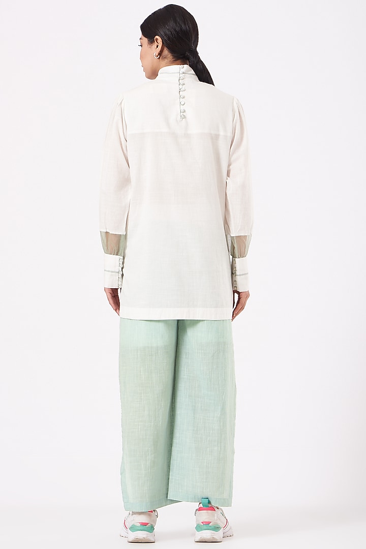 White Short Kurta Set by Anurag Gupta at Pernia's Pop Up Shop
