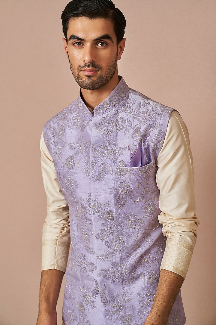 Lavender Raw Silk Pearl Embroidered Bundi Jacket Set by Anushree Reddy Men at Pernia's Pop Up Shop