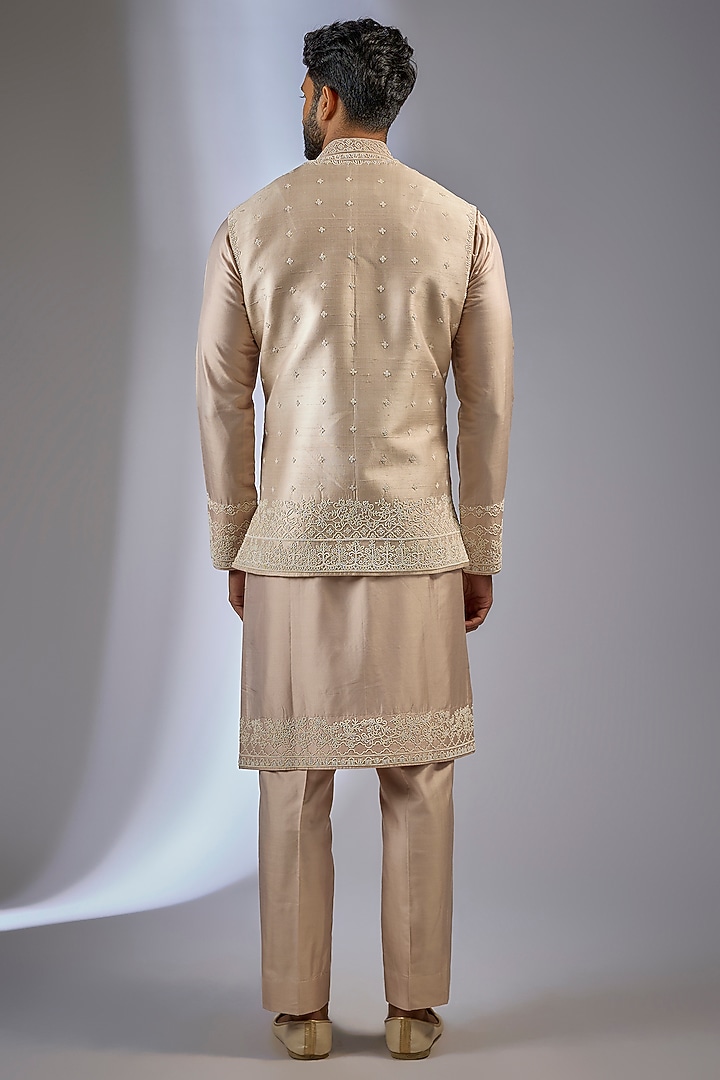 Ivory & Beige Raw Silk Thread Embroidered Bundi Jacket Set by Anushree Reddy Men at Pernia's Pop Up Shop