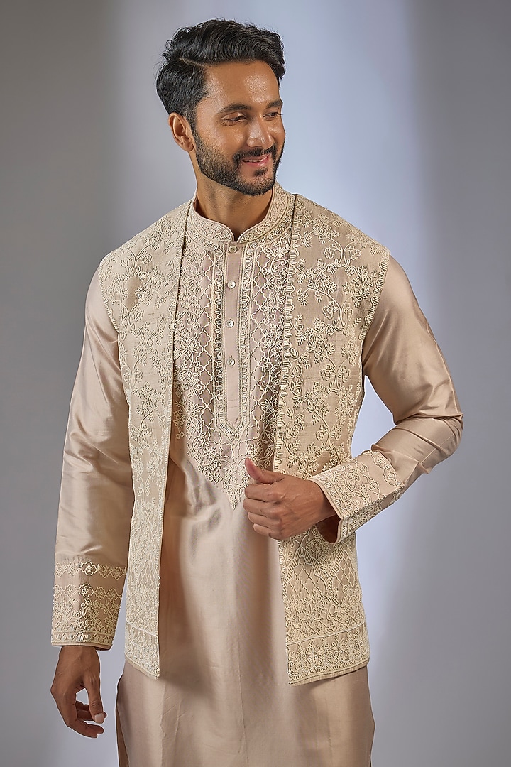 Ivory & Beige Raw Silk Thread Embroidered Bundi Jacket Set by Anushree Reddy Men at Pernia's Pop Up Shop