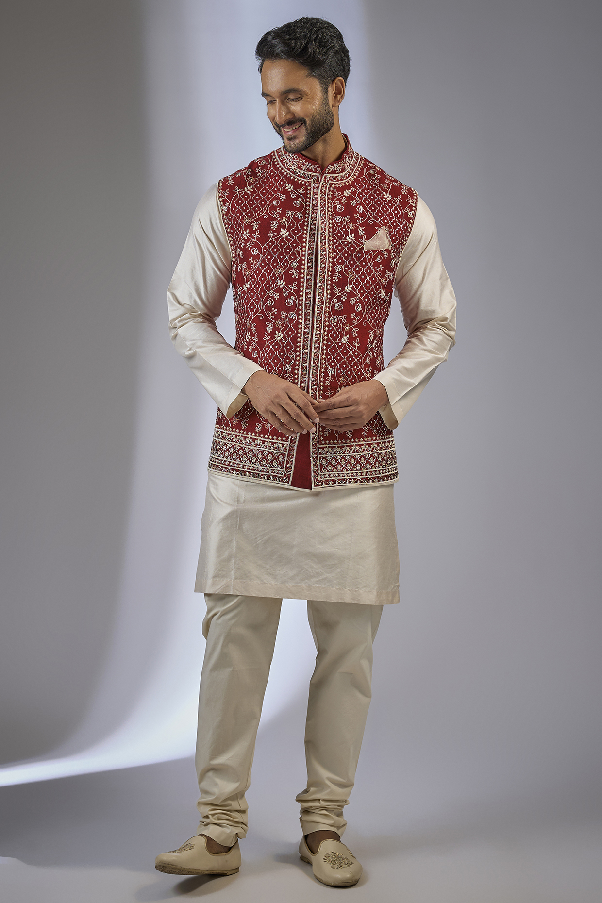 Maroon & Beige Raw Silk Thread Embroidered Bundi Jacket With Kurta by Anushree Reddy Men