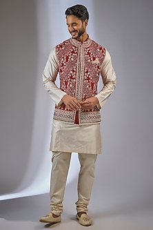 product-color-Maroon