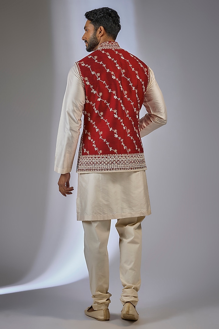 Maroon Raw Silk Thread Embroidered Nehru Jacket by Anushree Reddy Men at Pernia's Pop Up Shop