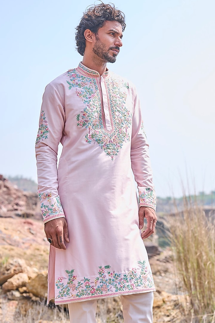 Soft Pink Silk Thread Embroidered Kurta Set by Anushree Reddy Men at Pernia's Pop Up Shop