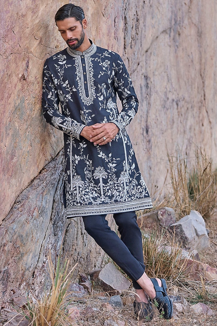 Black Silk Embroidered Kurta Set by Anushree Reddy Men at Pernia's Pop Up Shop